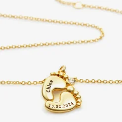 Treat Republic Personalised 18ct Gold Plated Baby Feet Necklace (45cm) New